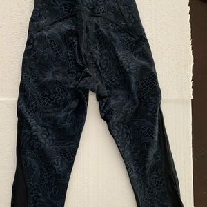 Lululemon train times crop pants